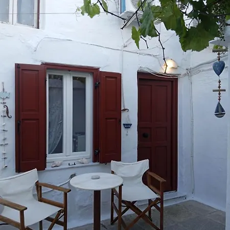 Marthas Traditional House Symi