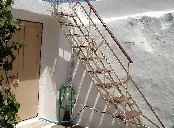 Marthas Traditional House *