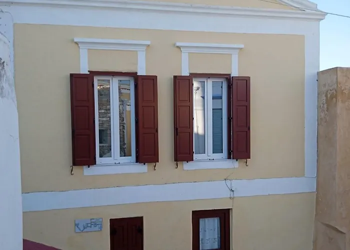 Marthas Traditional House *