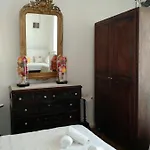 Marthas Traditional House *