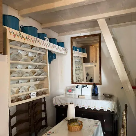 Marthas Traditional House Hébergement de vacances Symi